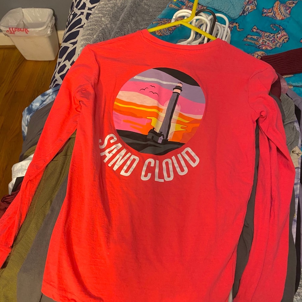 sand cloud pink tee